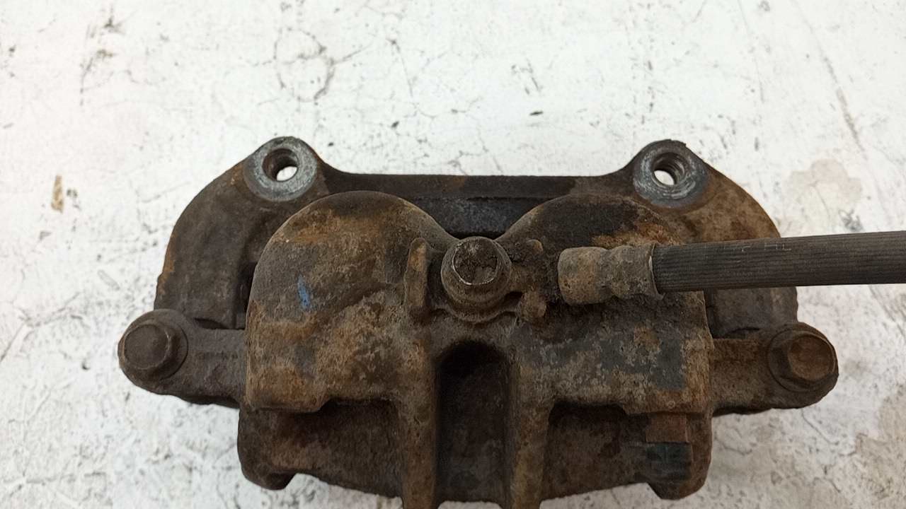 Суппорт передний правый