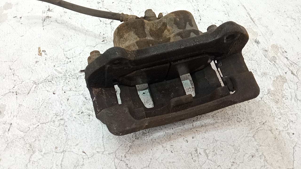 Суппорт передний правый