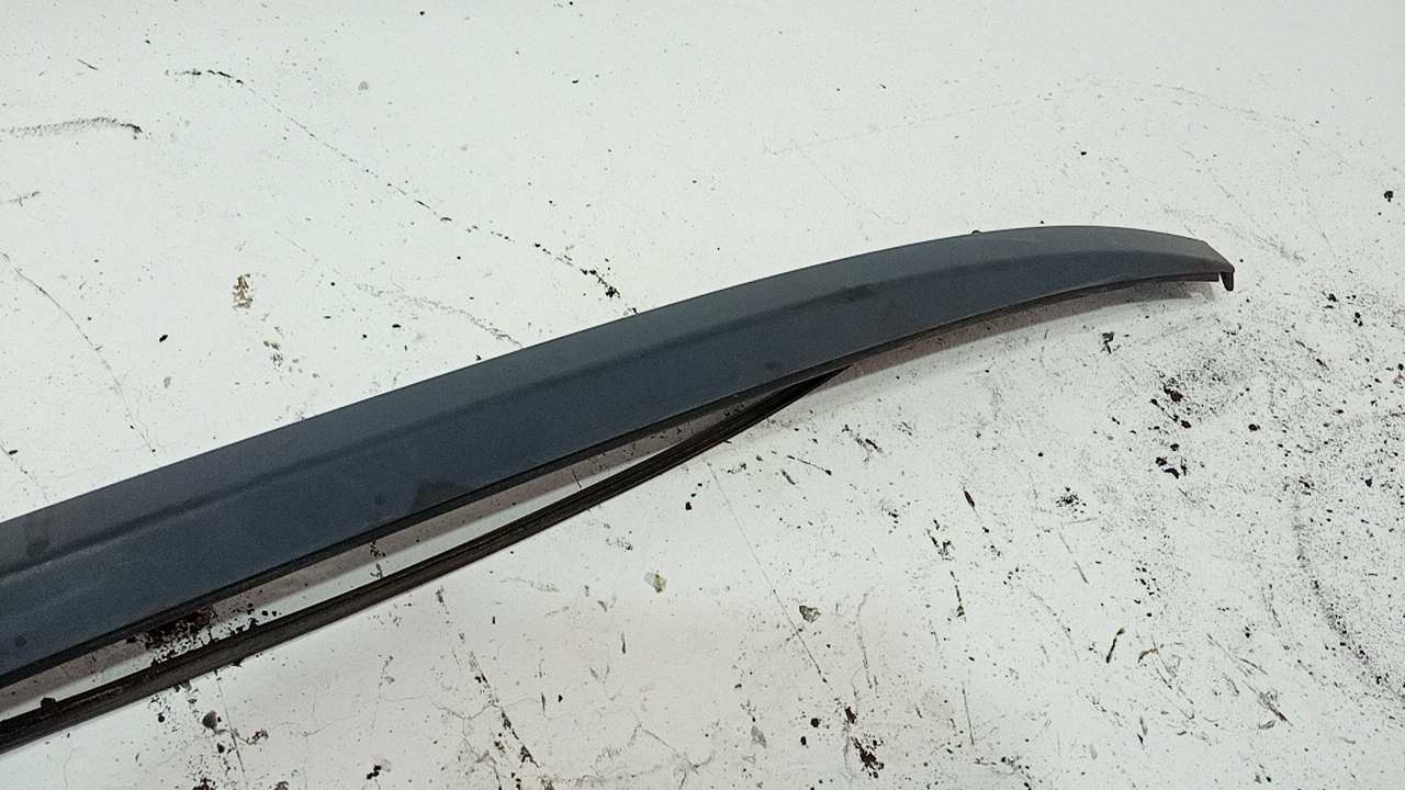 Рейлинг (релинг) правый (планка на крышу)