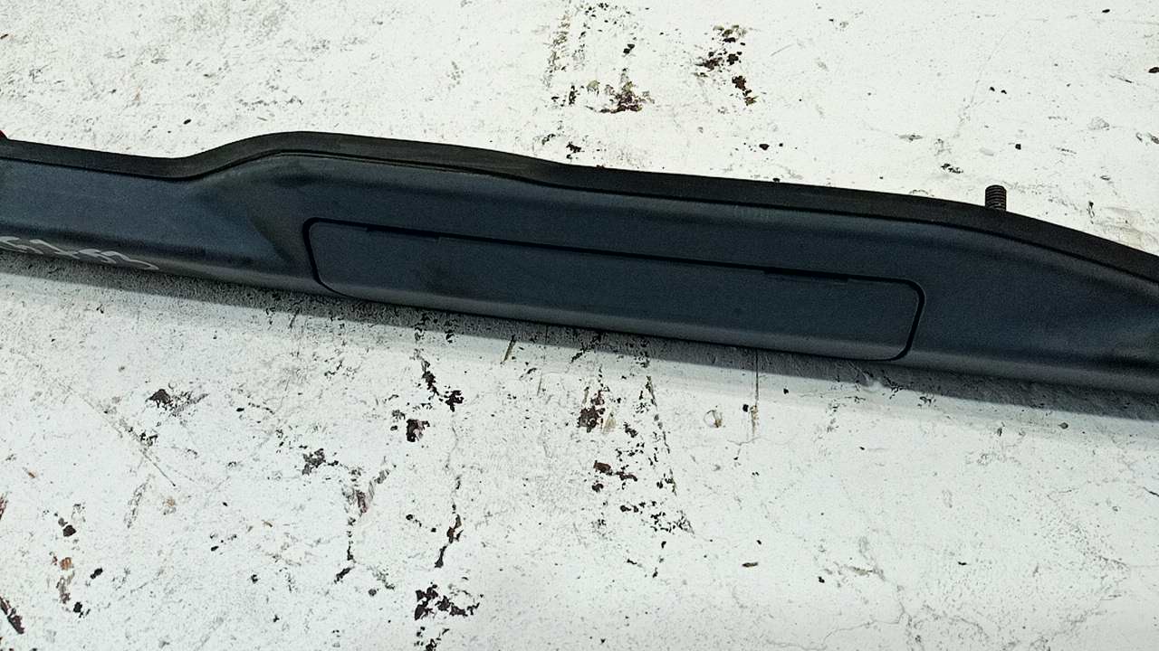 Рейлинг (релинг) правый (планка на крышу)