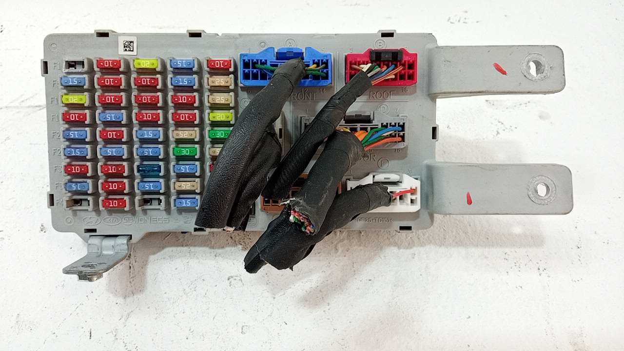 Блок предохранителей