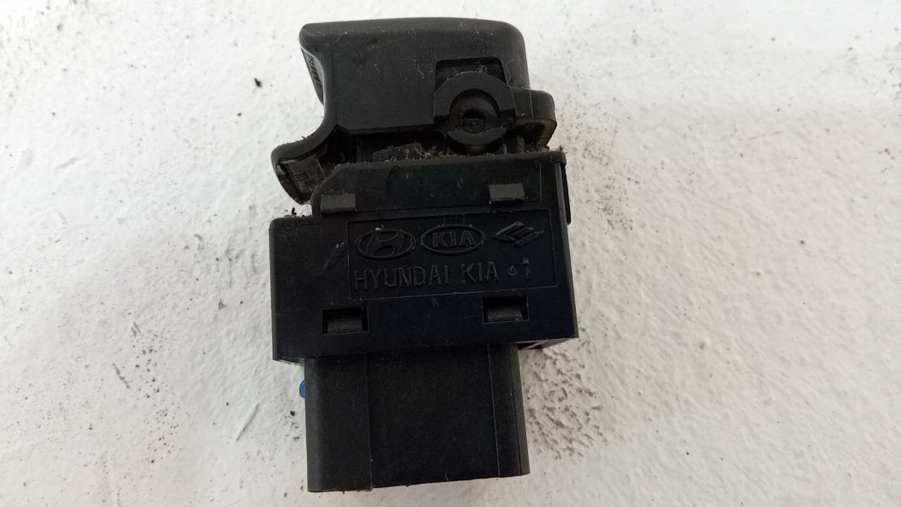 Кнопка стеклоподъемника