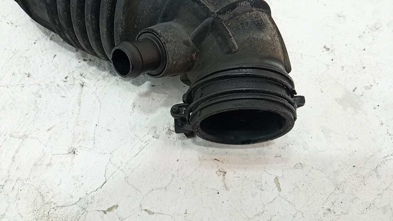 Патрубок воздушного фильтра