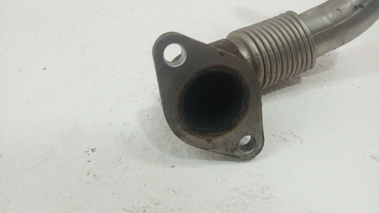 Трубка картерных газов