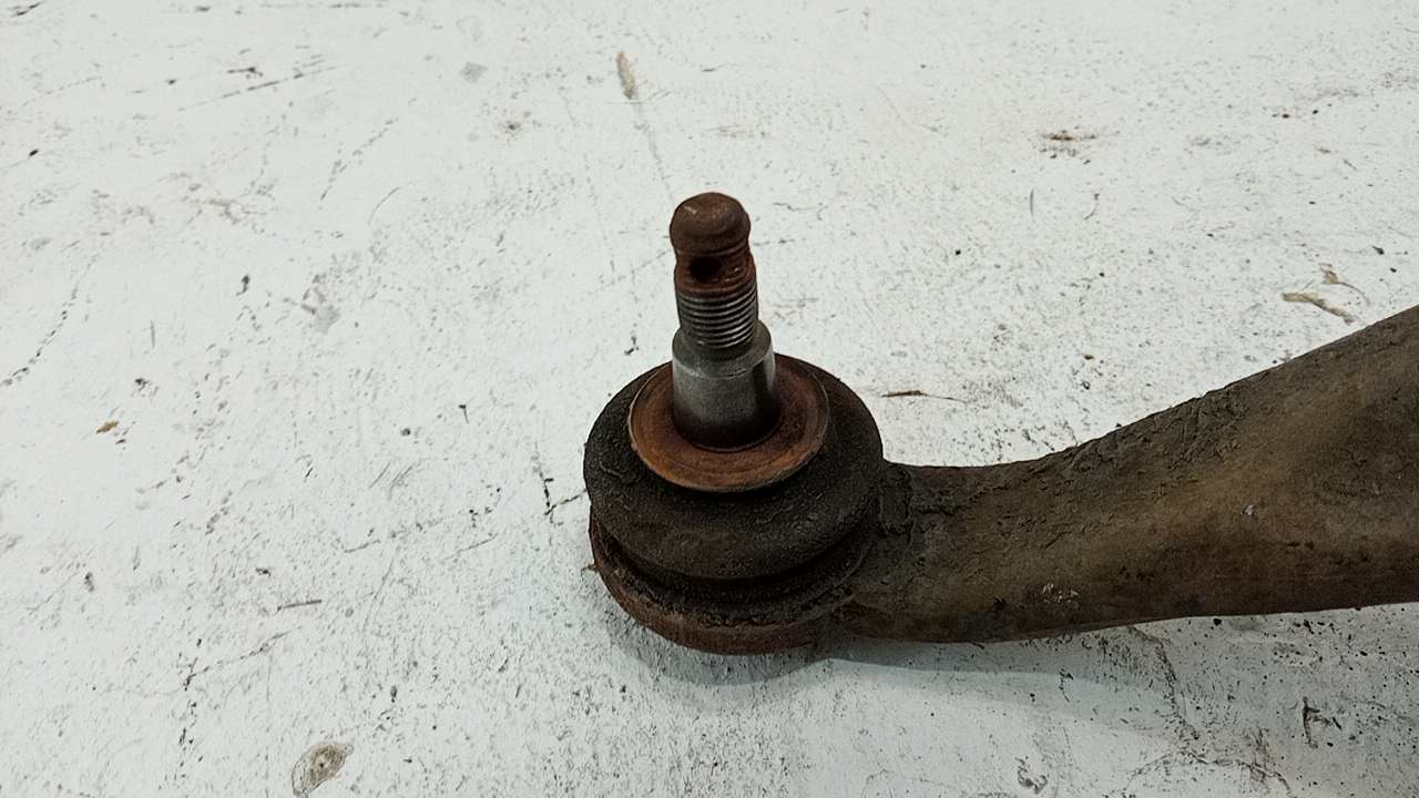 Рычаг задний верхний правый