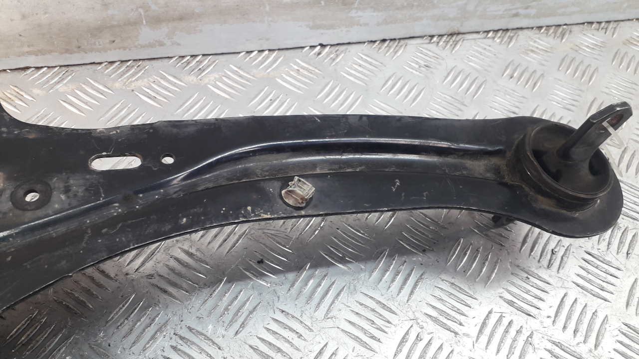 Рычаг задний продольный правый