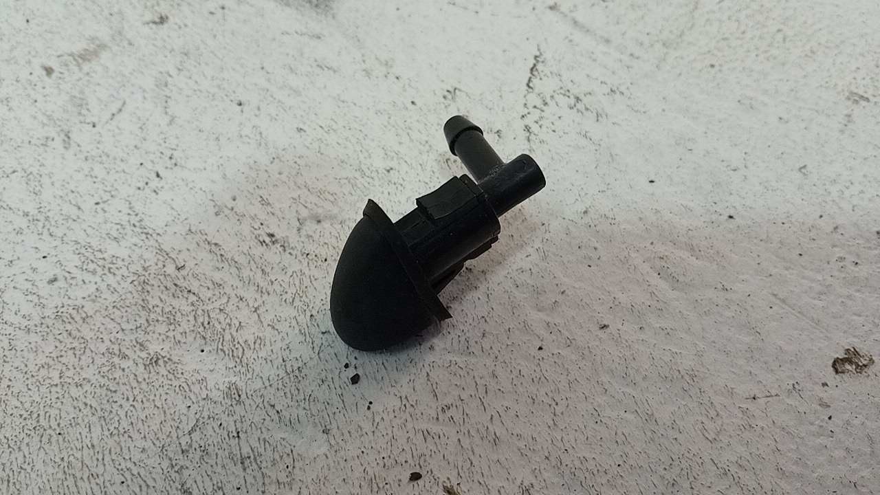 Форсунка омывателя лобового стекла