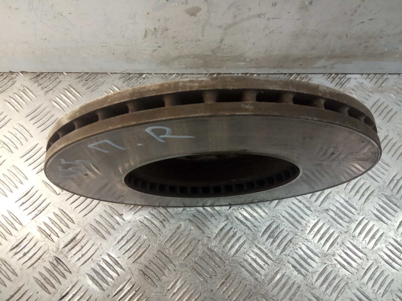 Диск тормозной передний вентилируемый