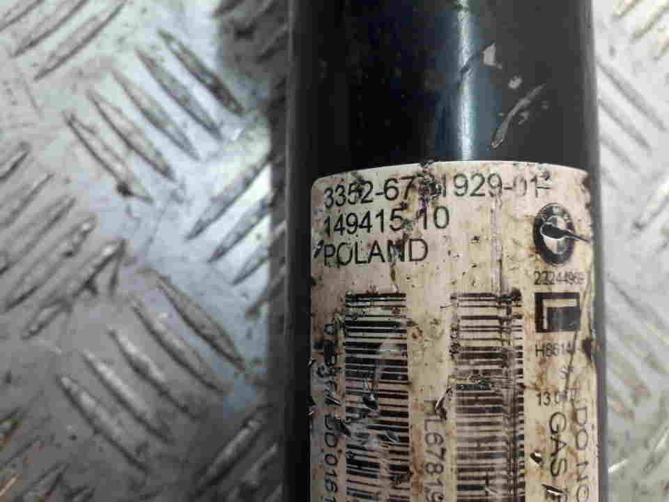 Амортизатор задний левый