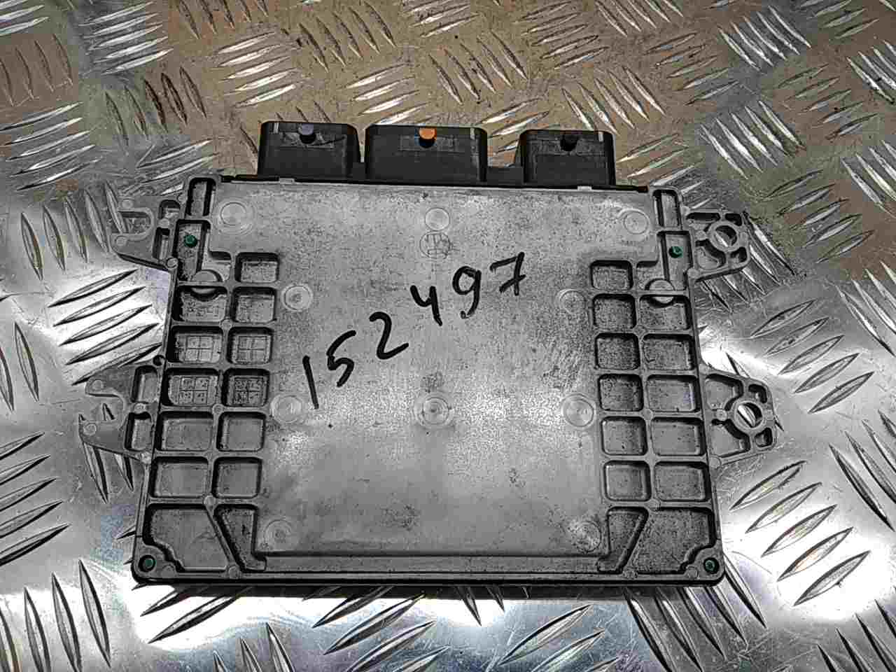 Блок управления двигателем