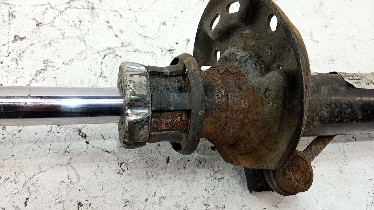 Амортизатор передний правый