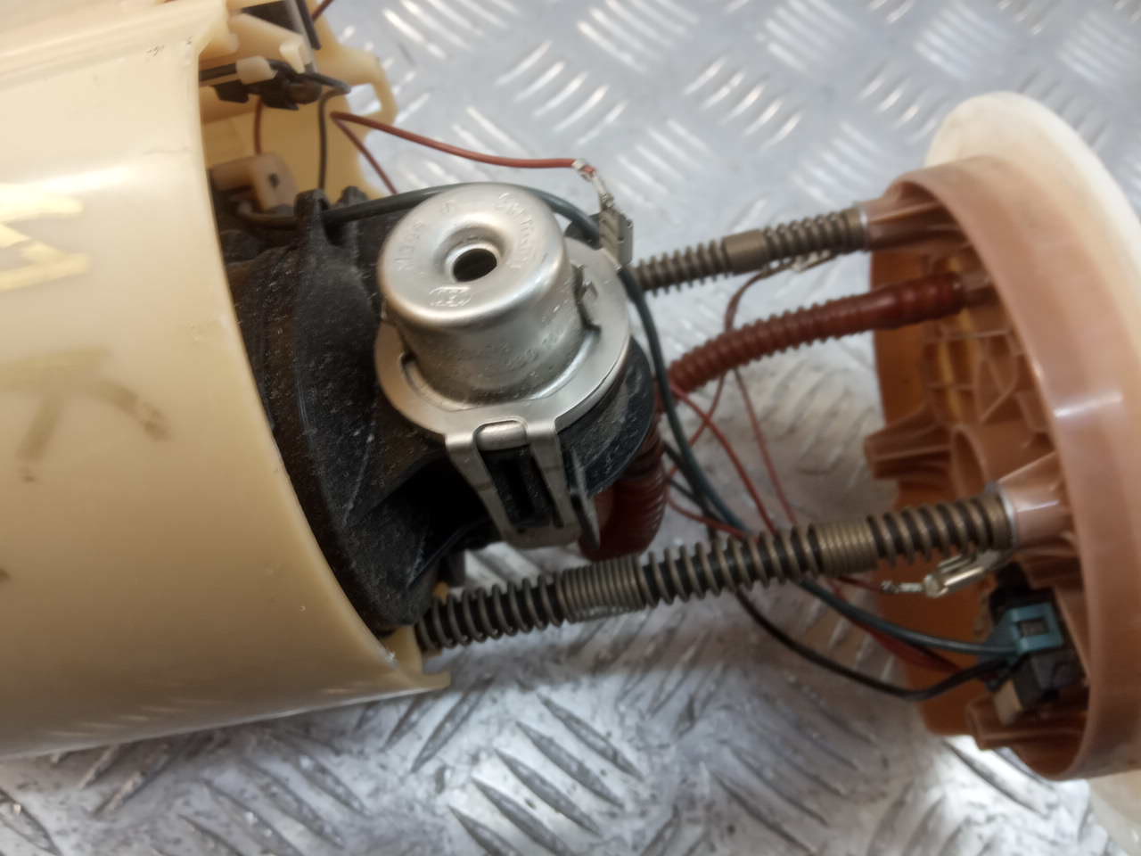 Насос топливный электрический