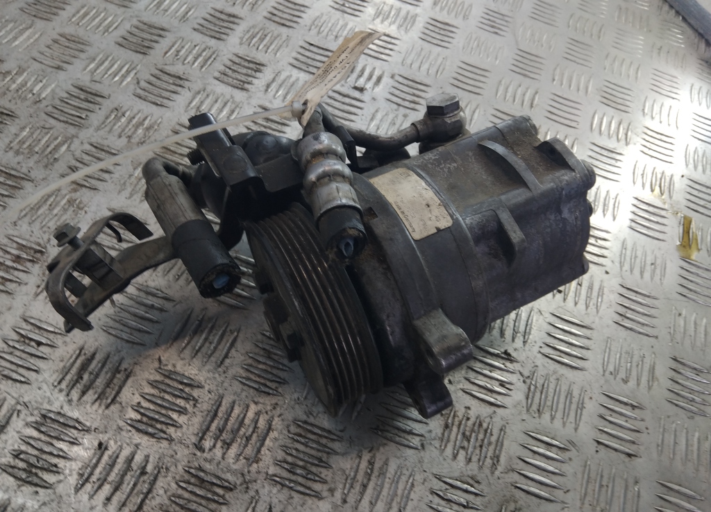 Насос ГУР (гидроусилитель руля)