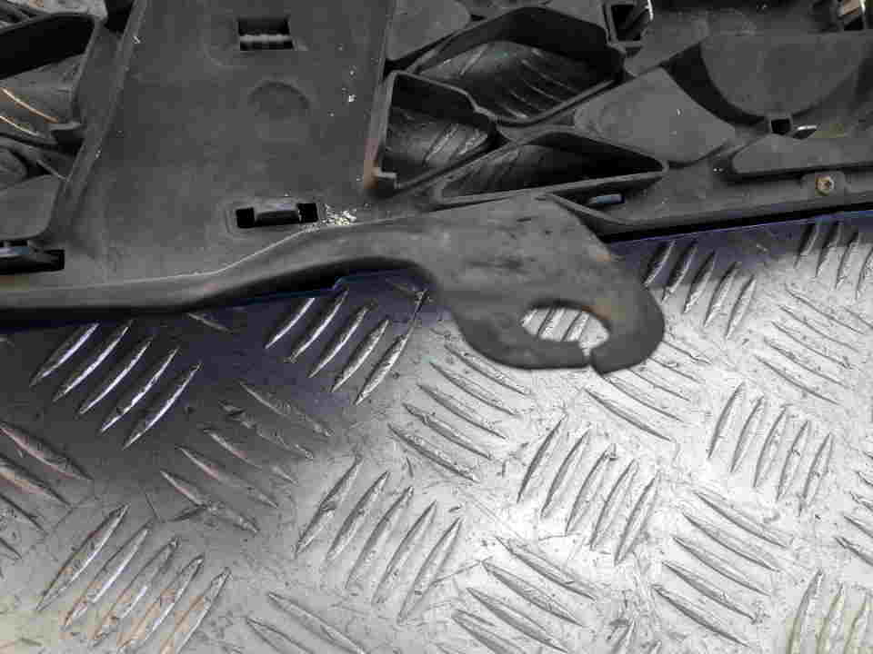 Решетка радиатора