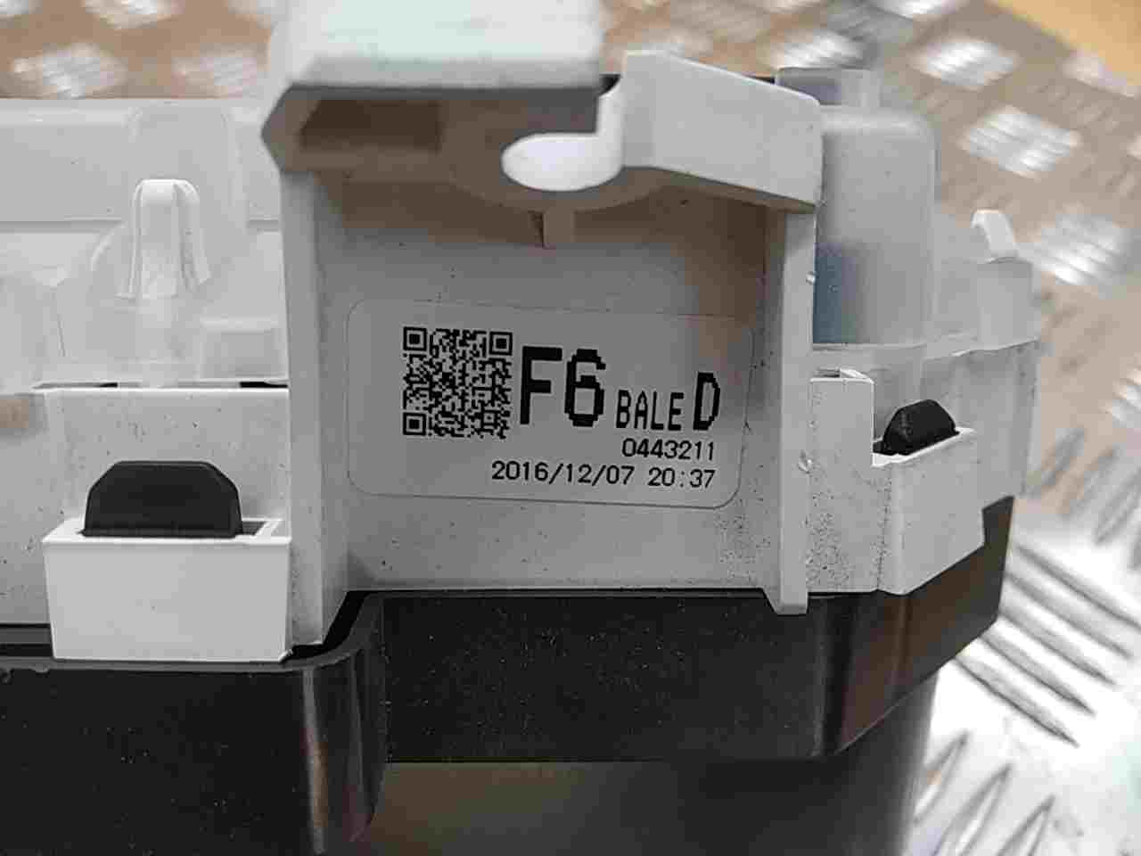 Панель приборов