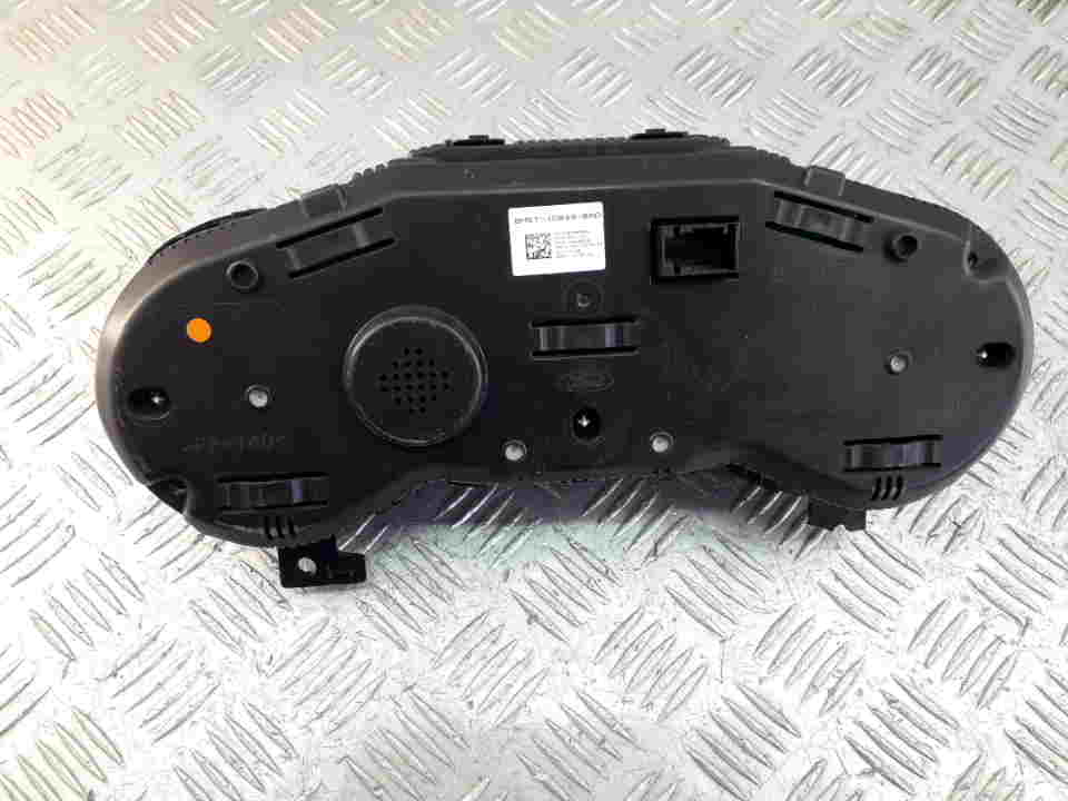 Панель приборов