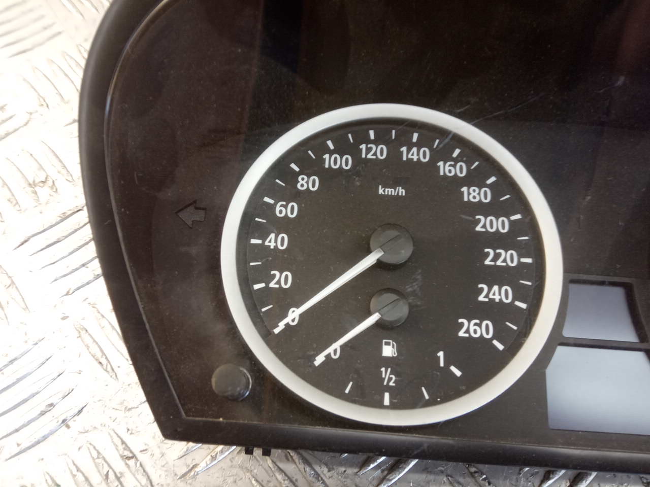 Панель приборов