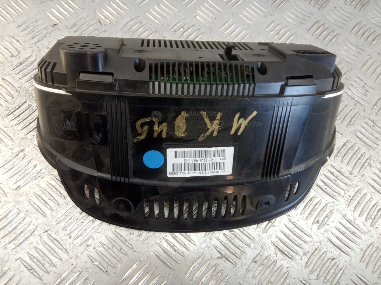 Панель приборов