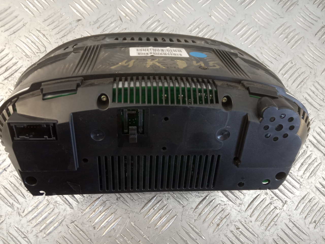 Панель приборов