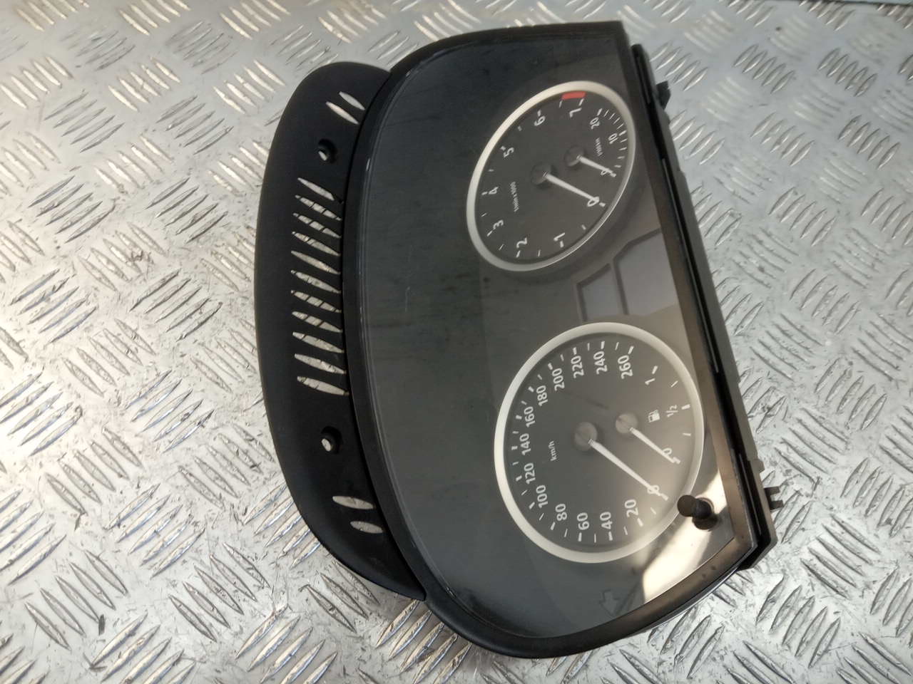 Панель приборов