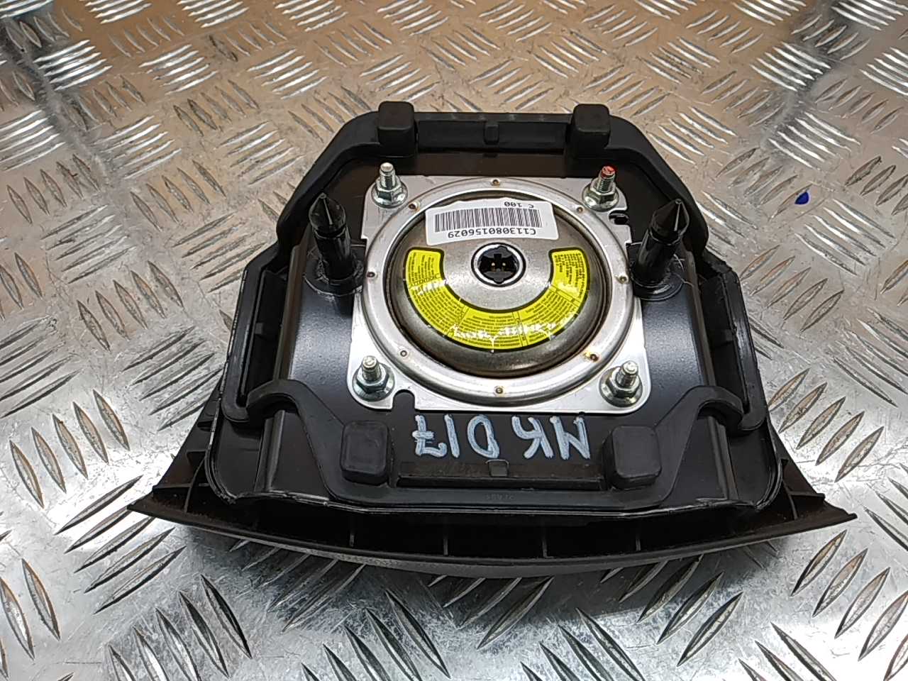 Подушка безопасности в рулевое колесо