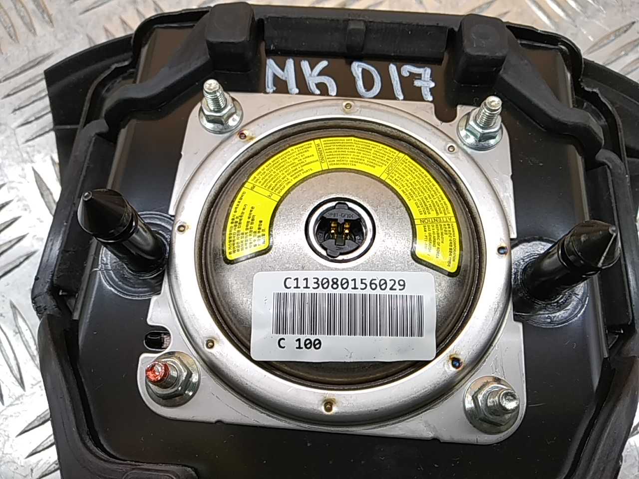 Подушка безопасности в рулевое колесо