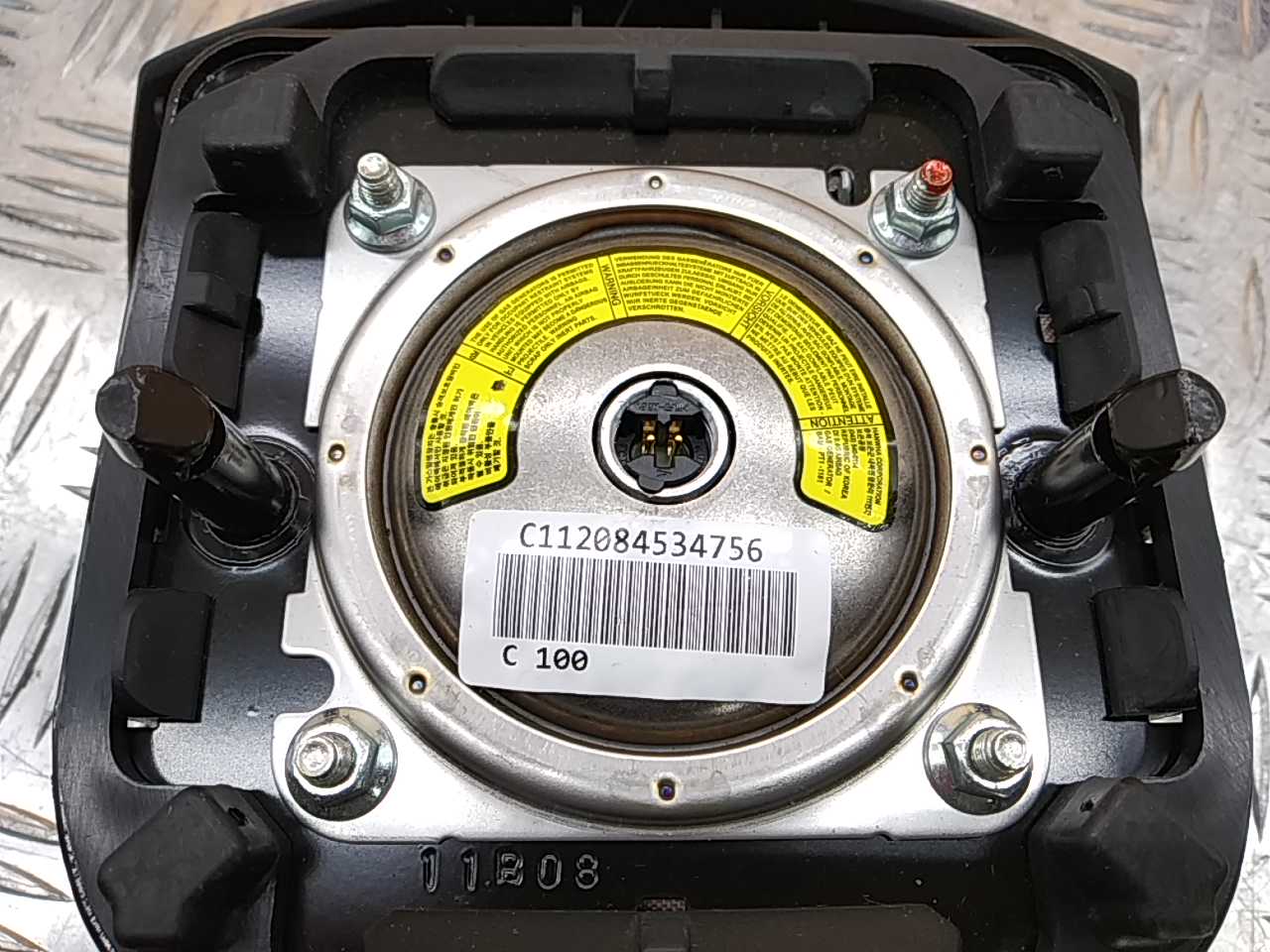 Подушка безопасности в рулевое колесо