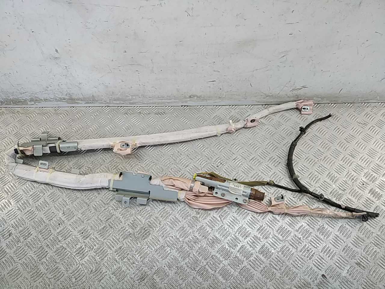 Подушка безопасности боковая (шторка)