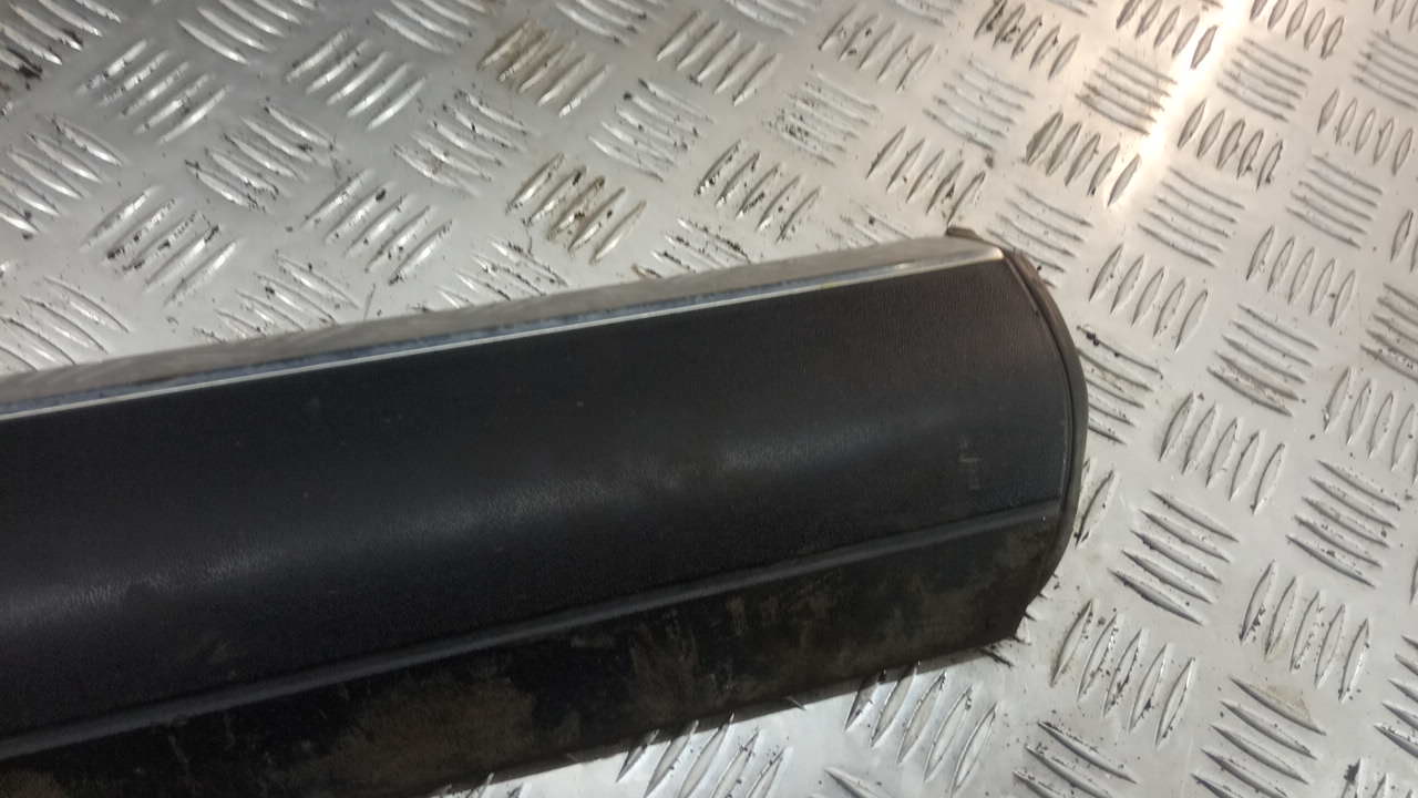 Накладка двери задней правой