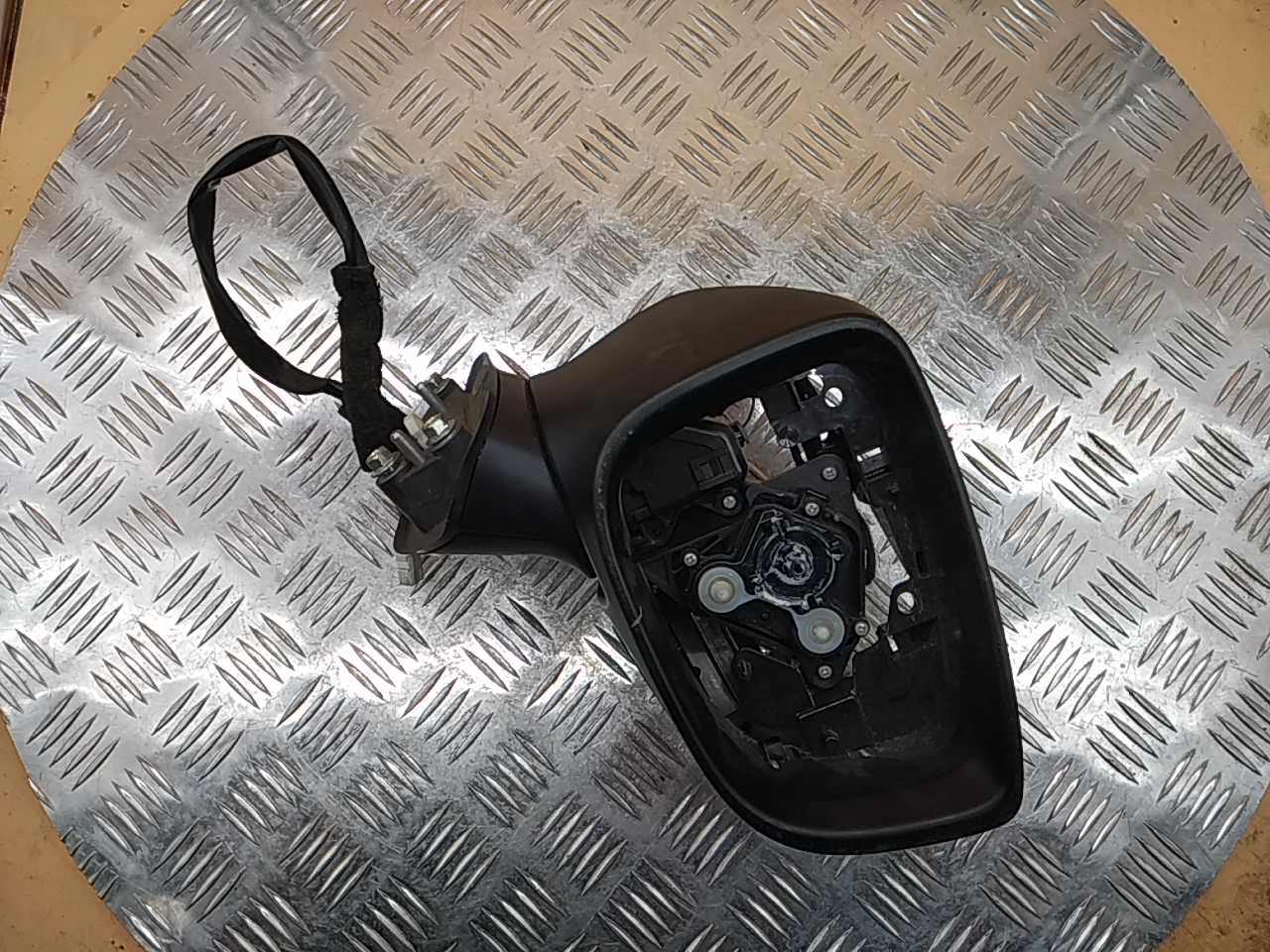 Зеркало правое электрическое