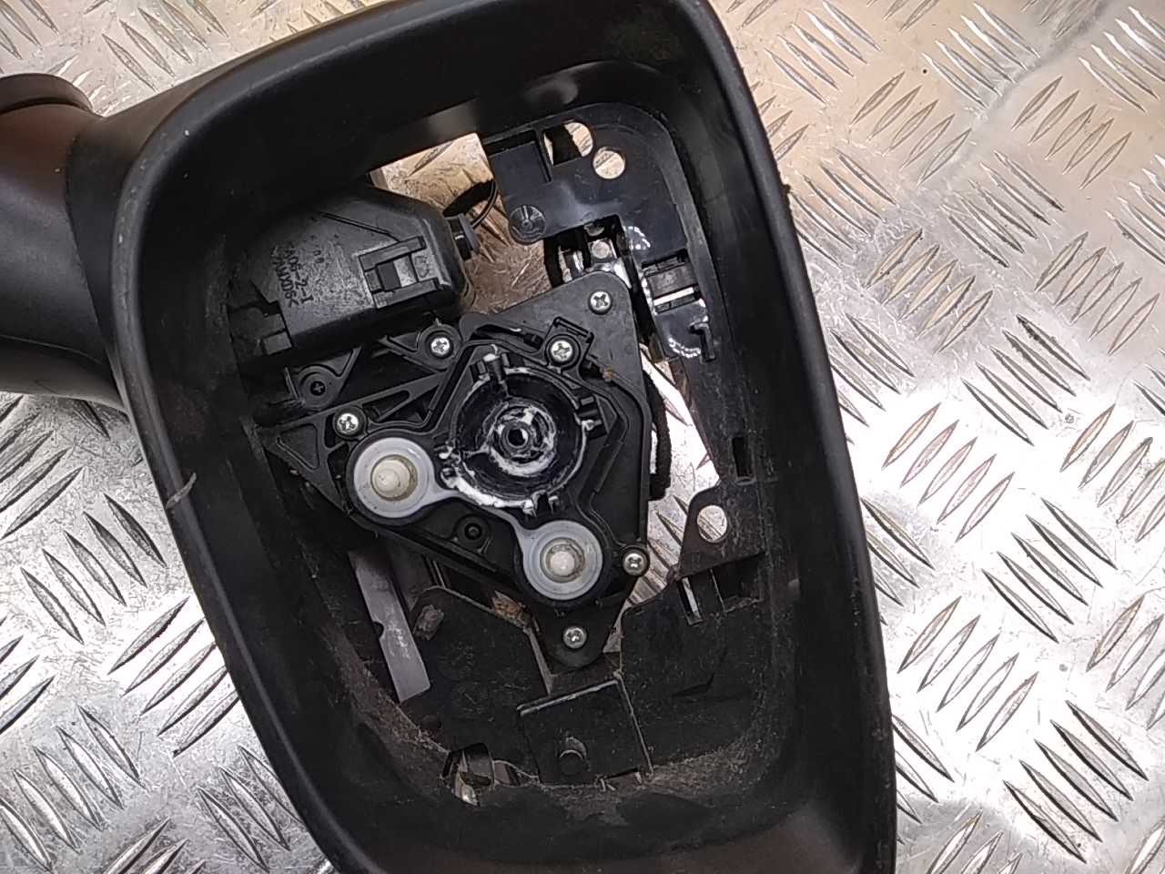 Зеркало правое электрическое