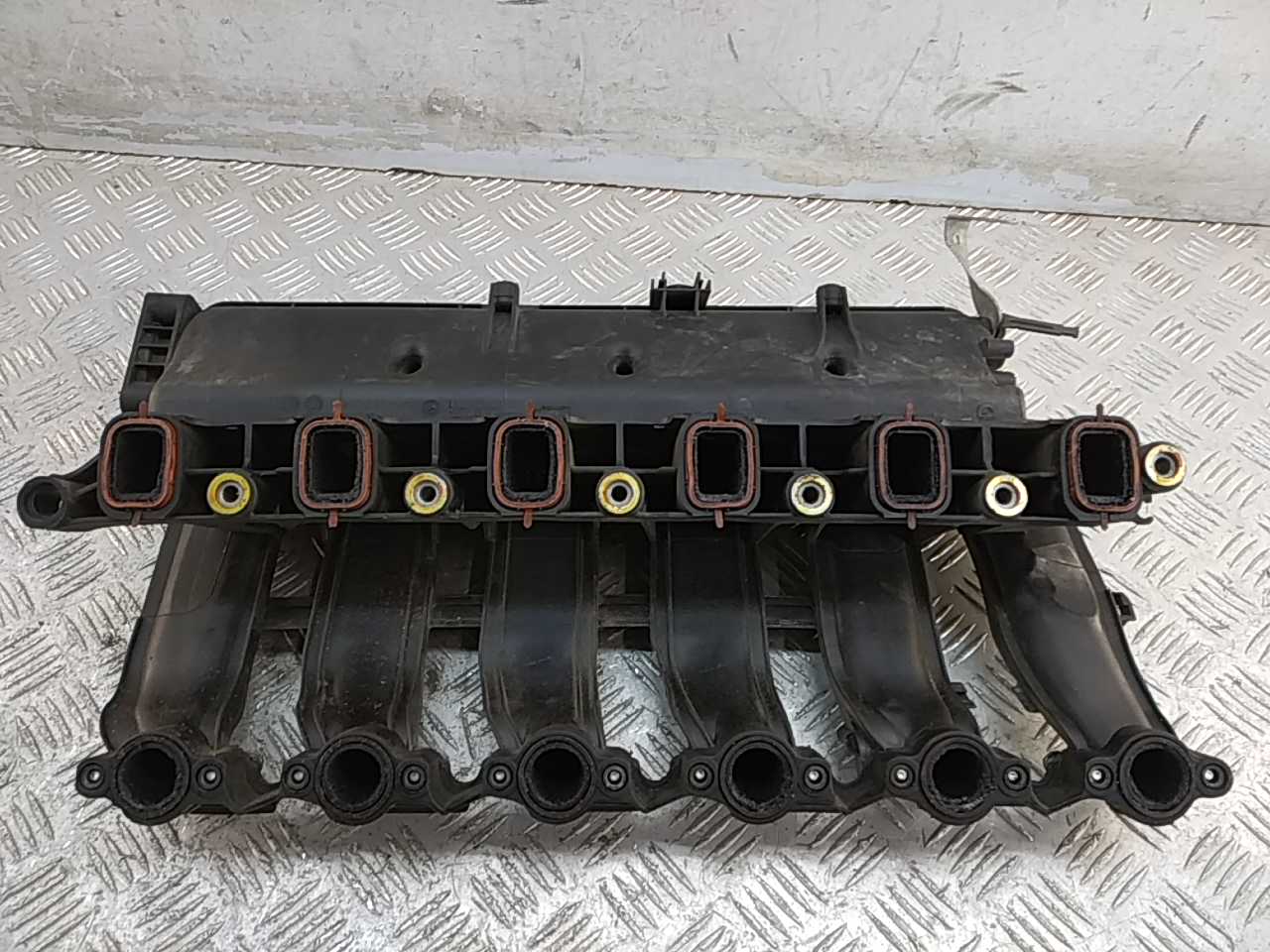 Коллектор впускной