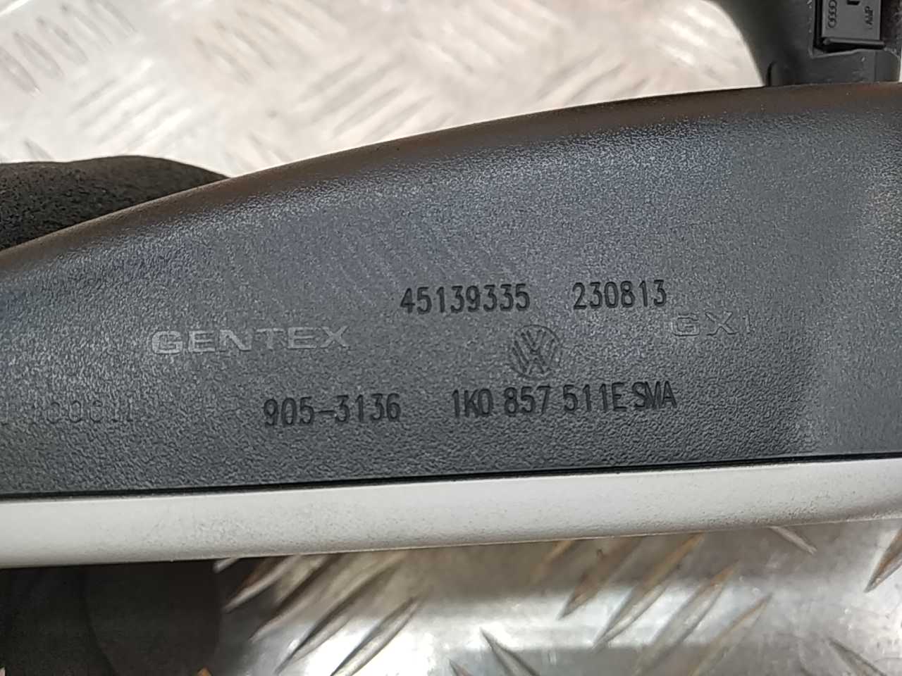 Зеркало заднего вида