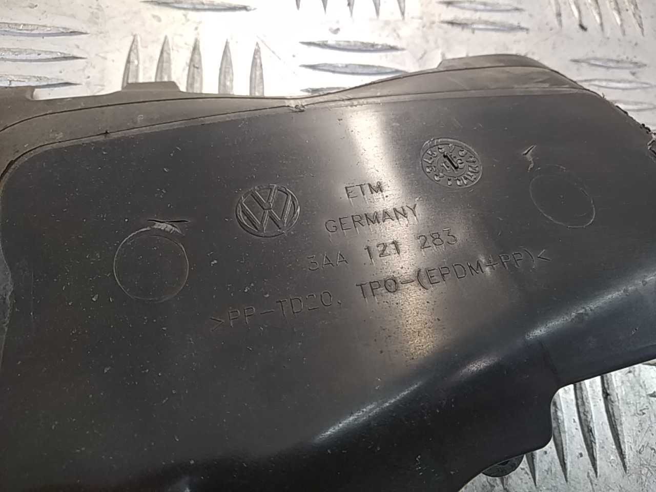 Воздуховод радиатора левый