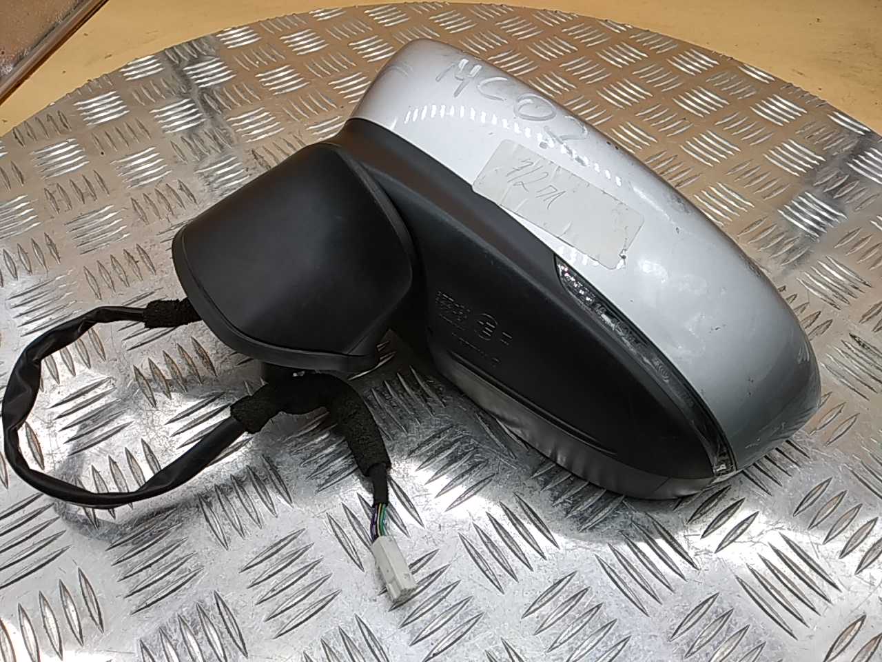 Зеркало левое электрическое