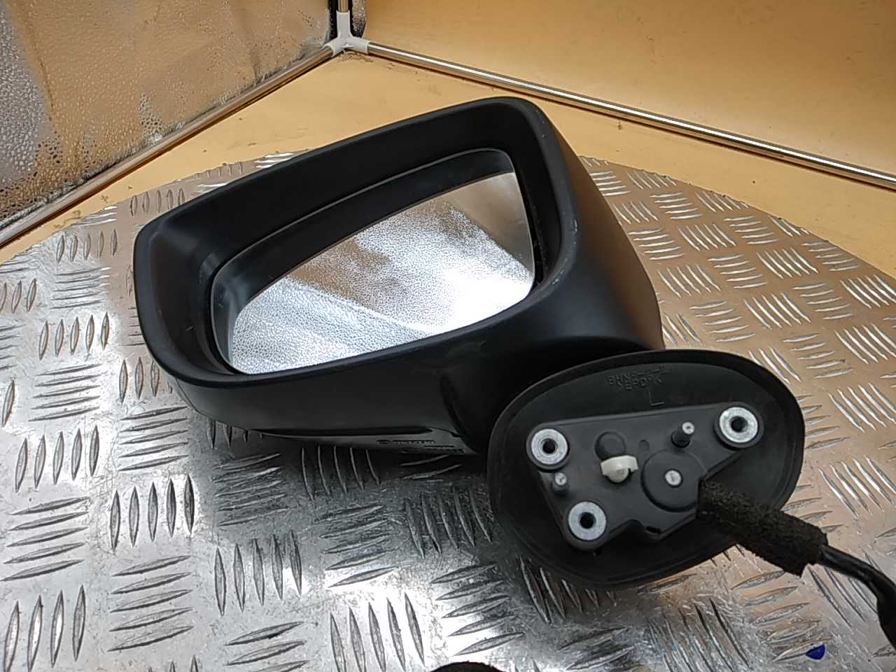 Зеркало левое электрическое