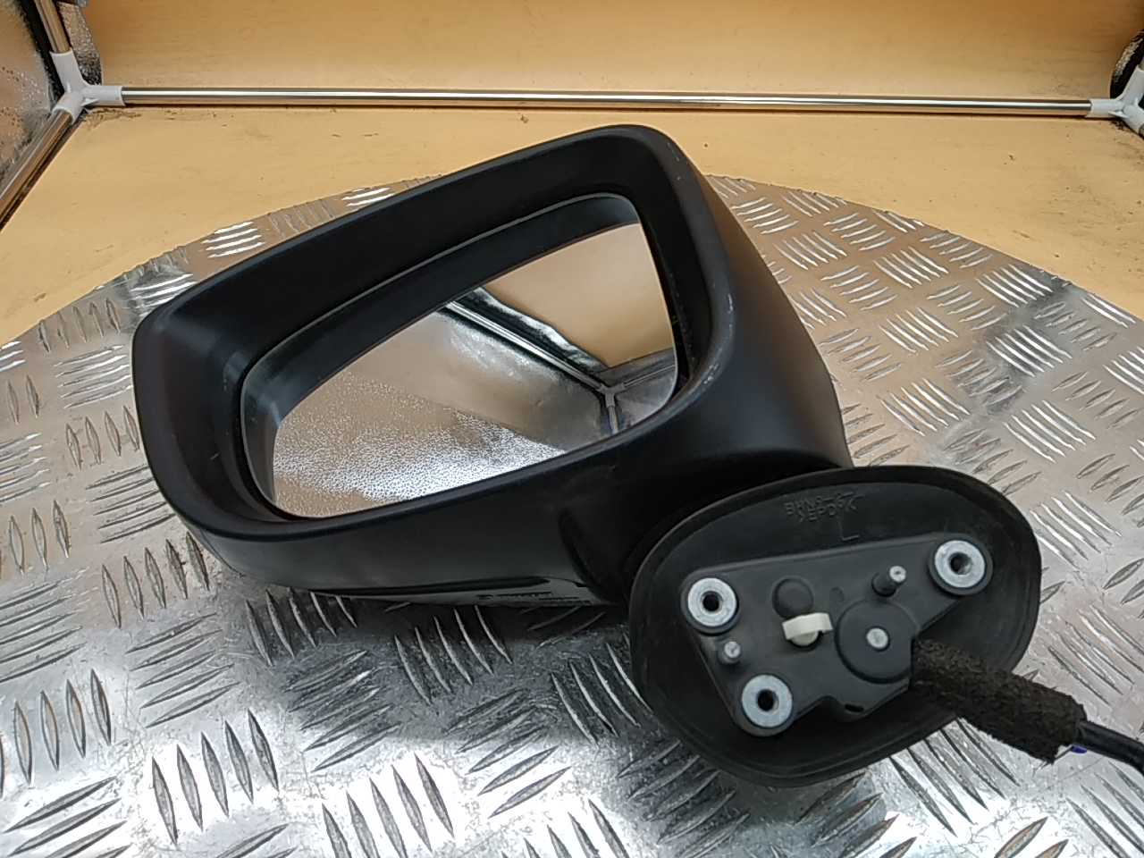 Зеркало левое электрическое