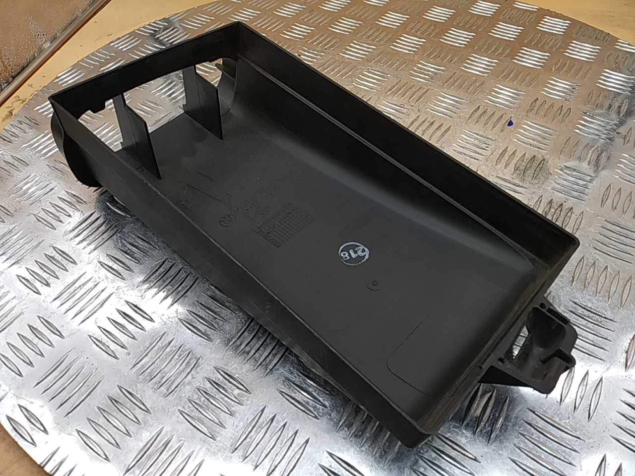 Корпус салонного фильтра