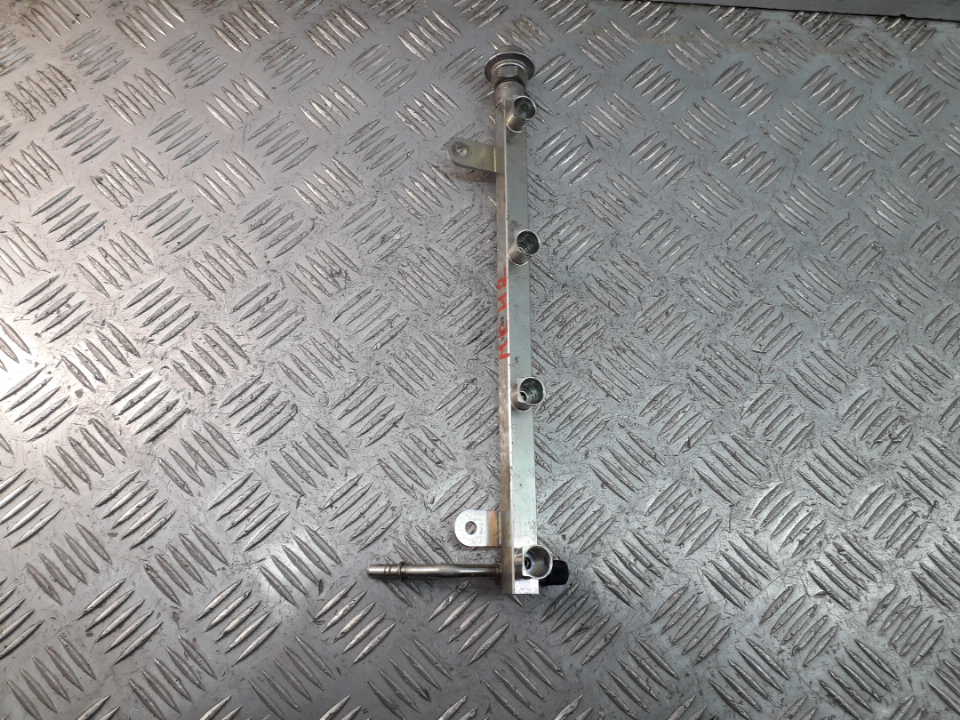 Рейка топливная (рампа)