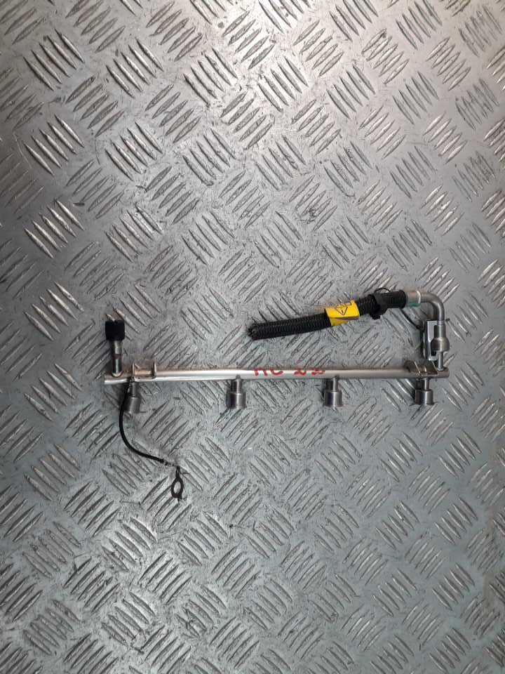 Рейка топливная (рампа)