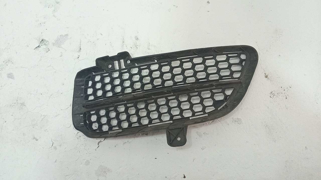 Решетка в бампер левая