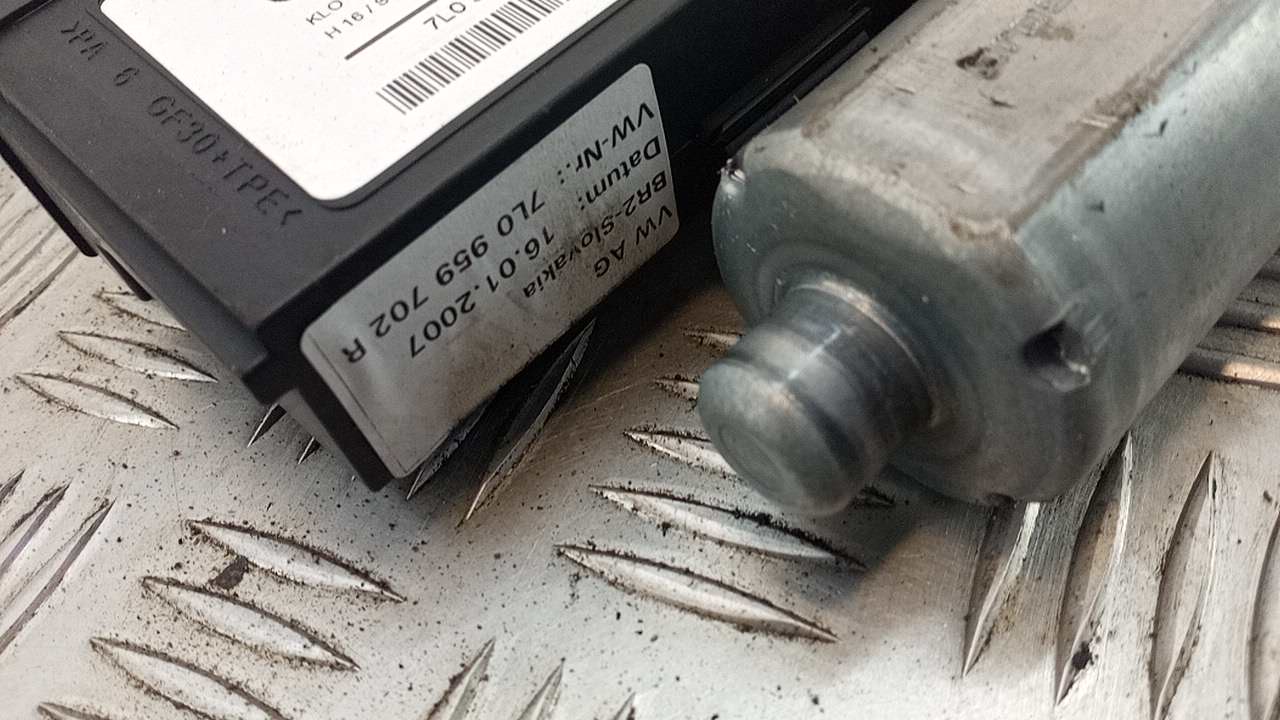 Моторчик стеклоподъемника