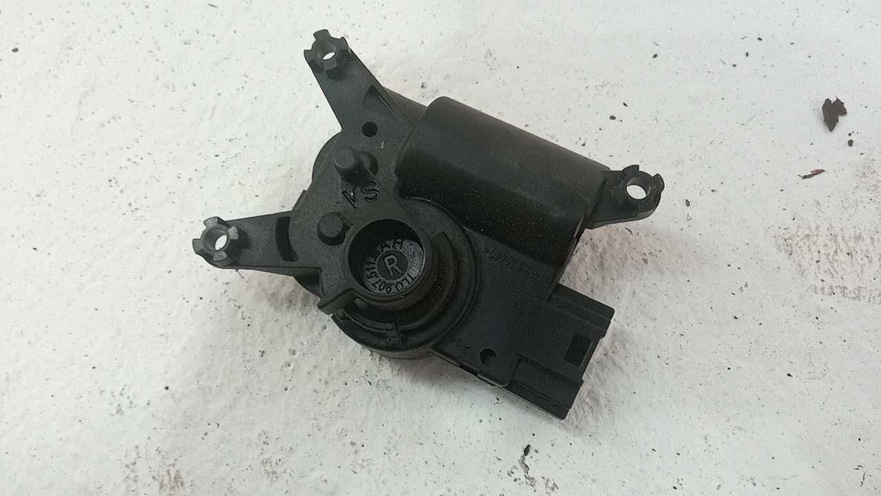 Моторчик заслонки печки