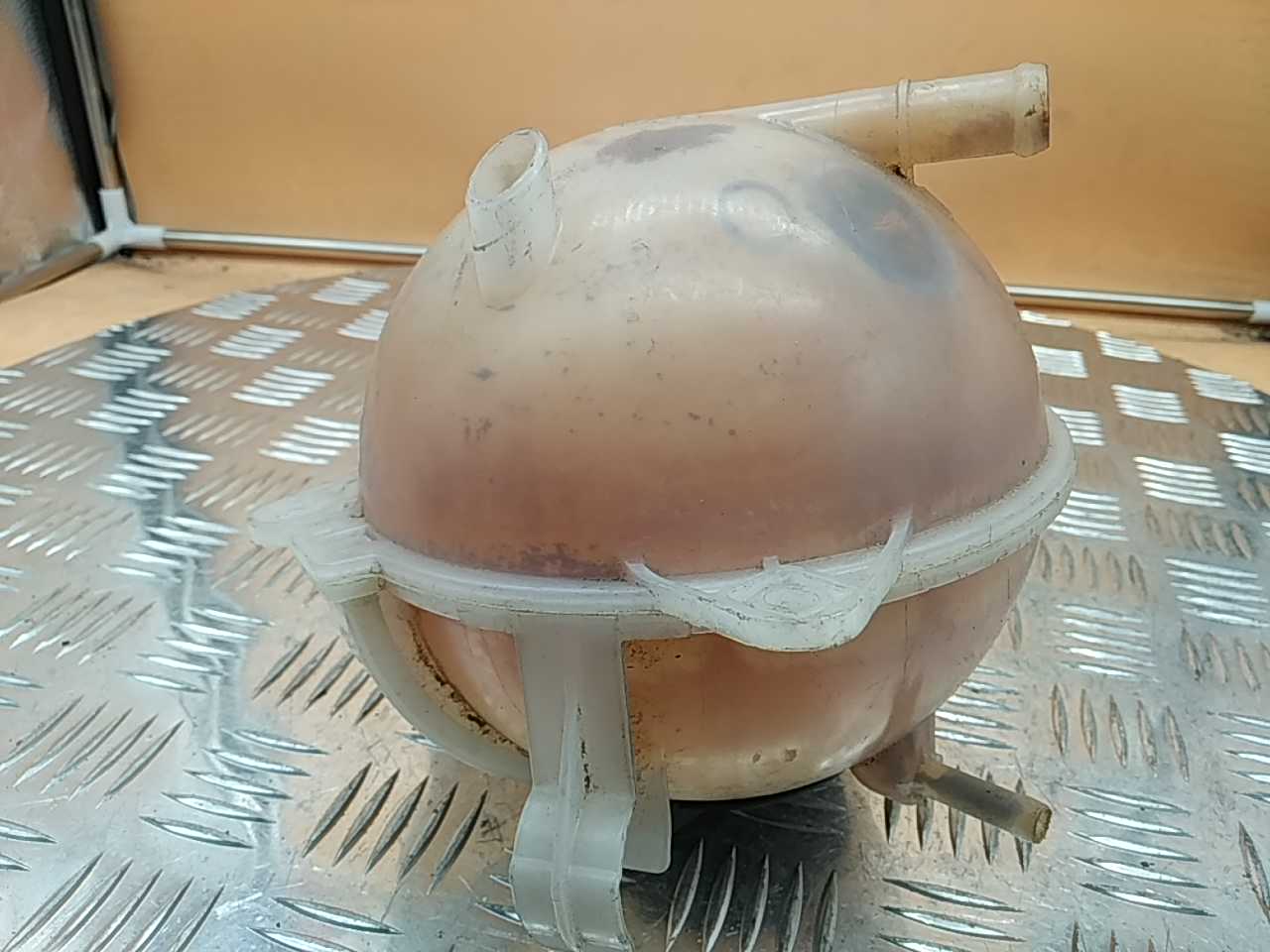Бачок расширительный