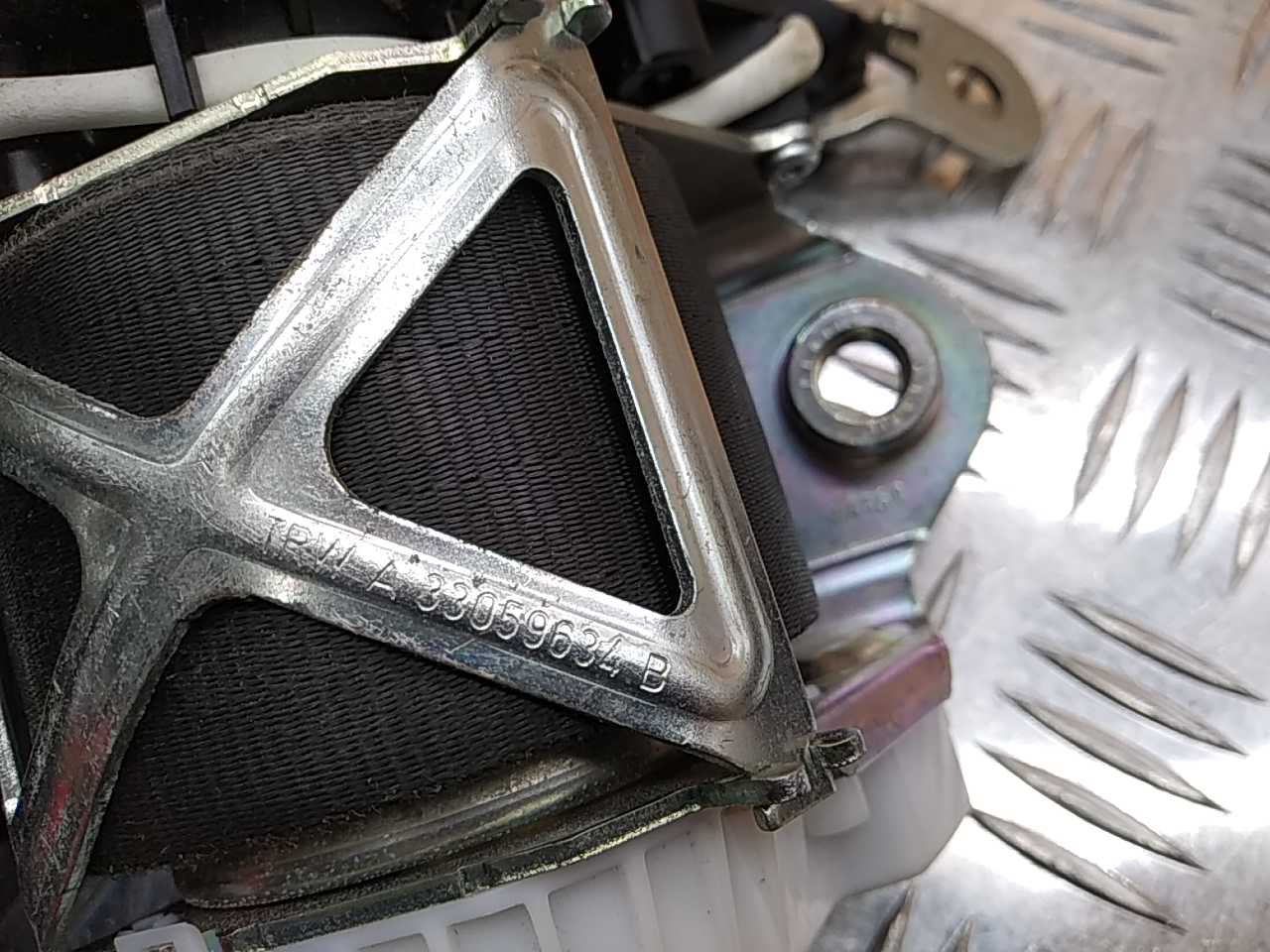 Ремень безопасности с пиропатроном