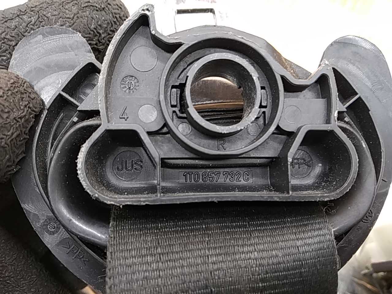 Ремень безопасности с пиропатроном