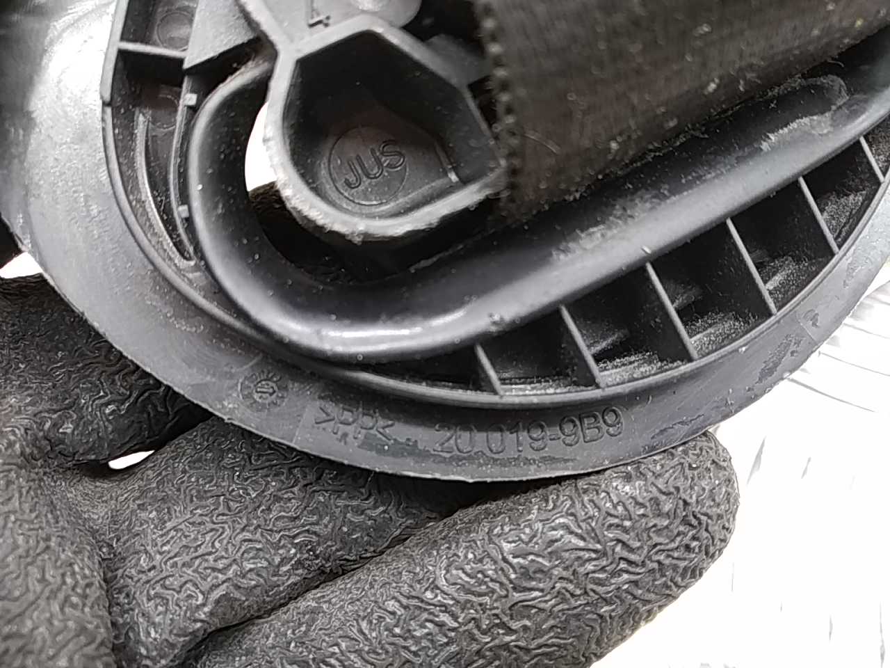 Ремень безопасности с пиропатроном