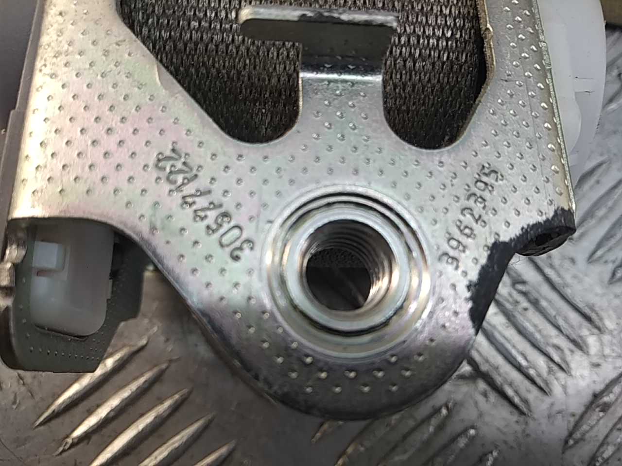 Ремень безопасности с пиропатроном