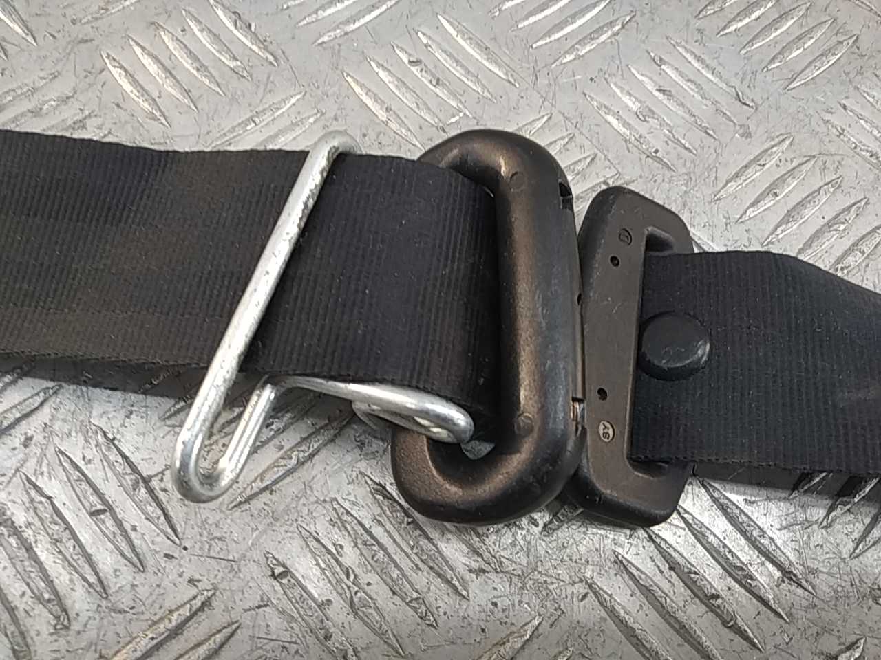 Ремень безопасности с пиропатроном