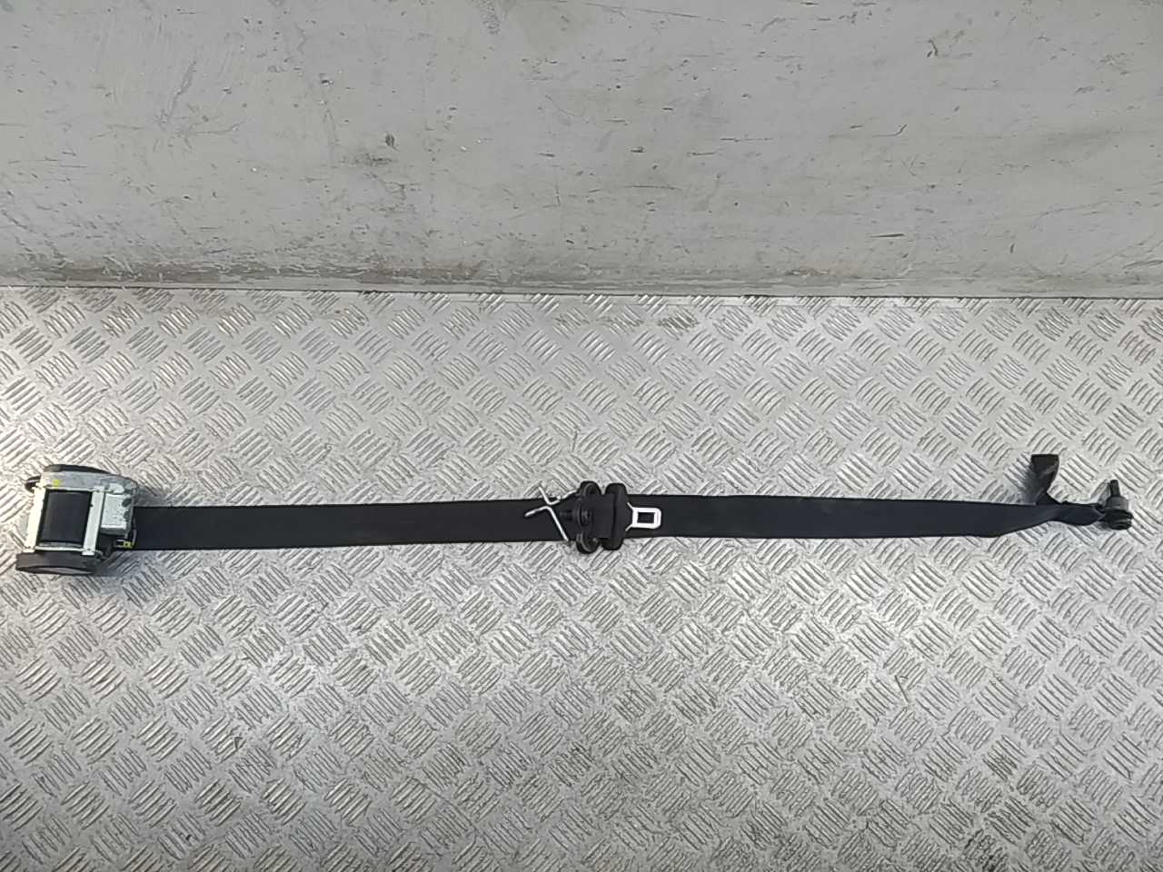 Ремень безопасности с пиропатроном